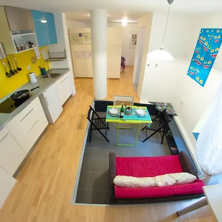 L Apartment