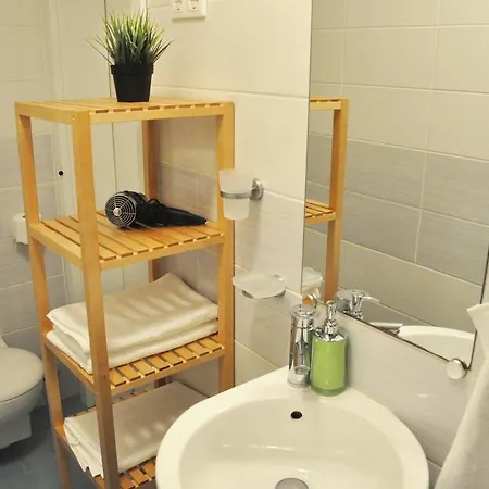 L Apartment