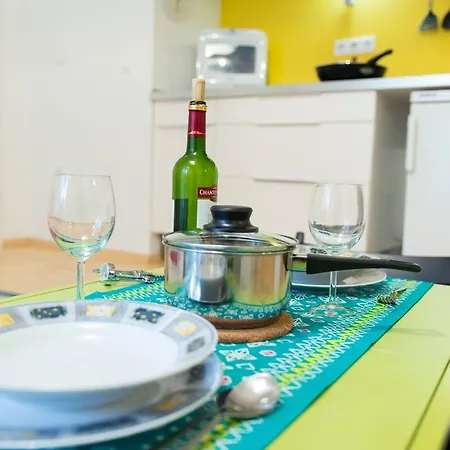 Apartman L *